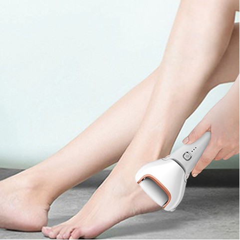 Electric foot callus remover with a flexible head